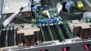Inside the HPE ProLiant DL380 Gen11