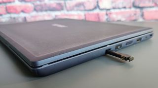 The port selection on the Asus BR1402